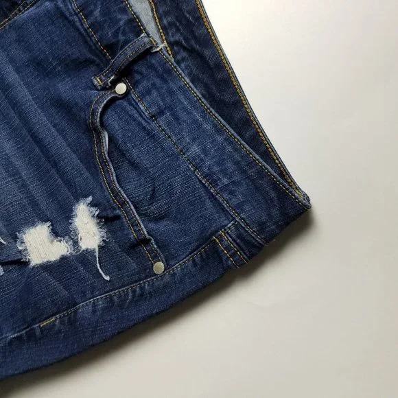 Torrid Womens Denim Shorts Cut Off Distressed US Flag Patch Pockets Size 24 - Picture 2 of 9